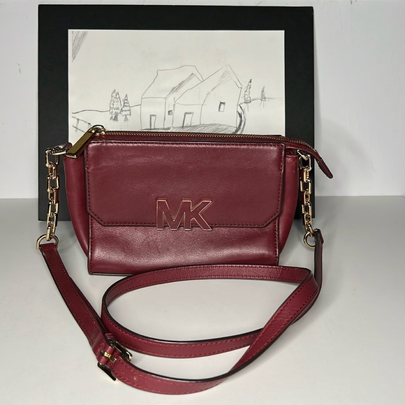 Michael Kors Florence Mini Messenger Bag - Picture 1 of 16